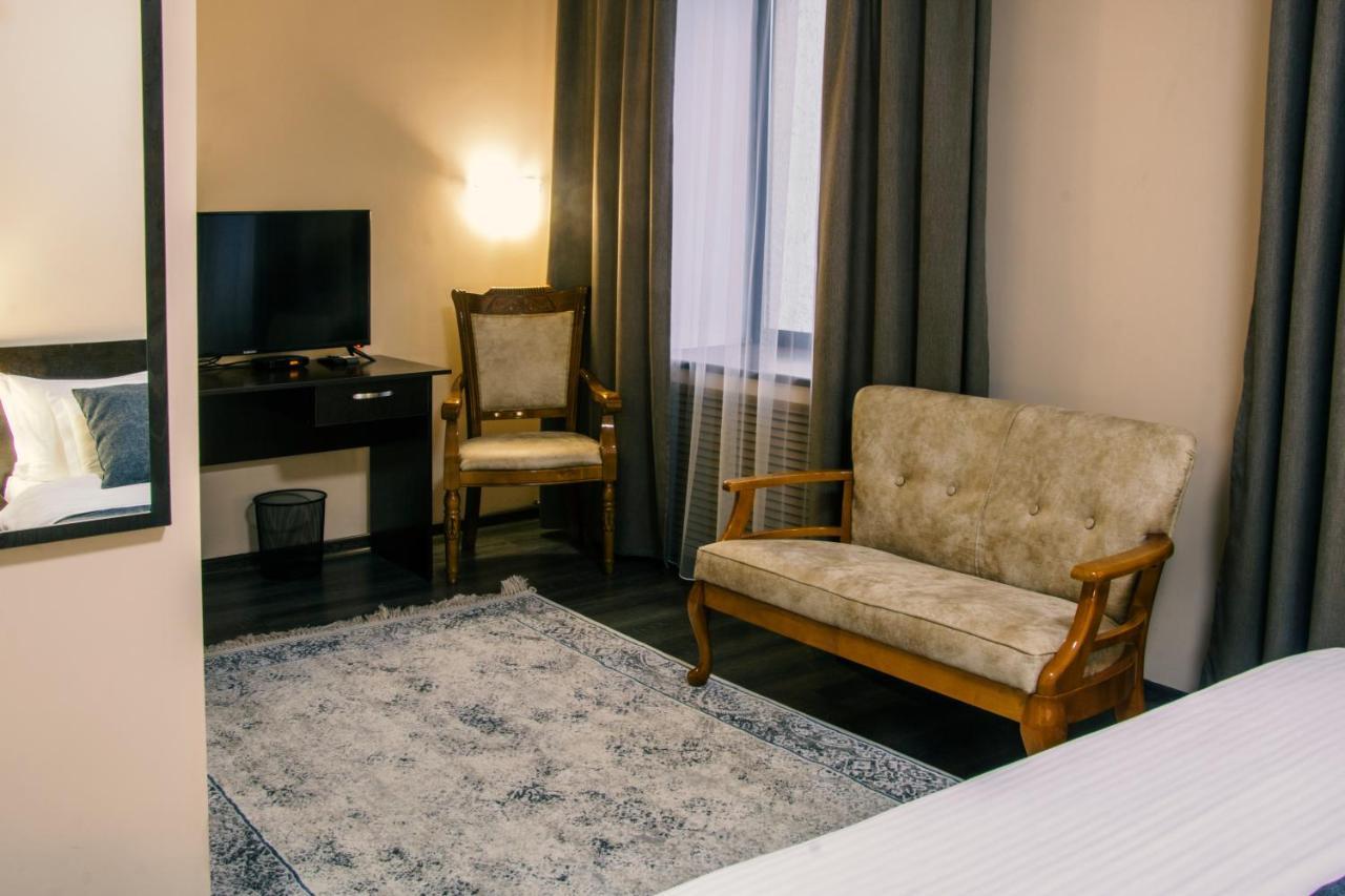 Hotel Alplaza Ustʼ-Kamenogorsk Exteriér fotografie