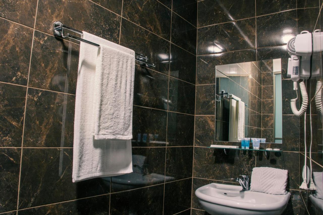 Hotel Alplaza Ustʼ-Kamenogorsk Exteriér fotografie